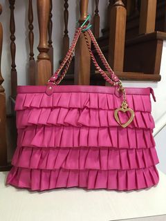 (Category: ) located in . Submitted by rethrifts (Listing ID 1323045684, Image 1). Description: .