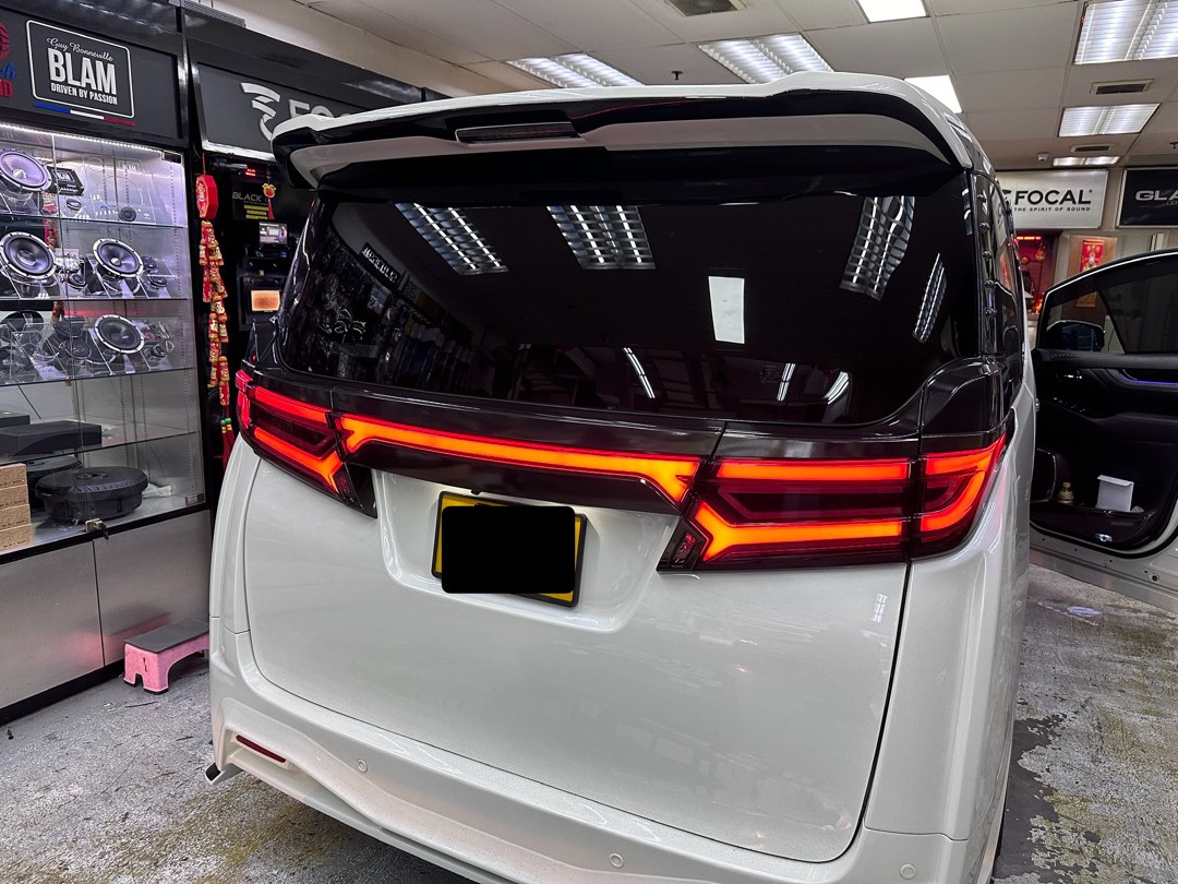 Toyota Vellfire / Alphard Crystal Eye v3 Taillight, Car 