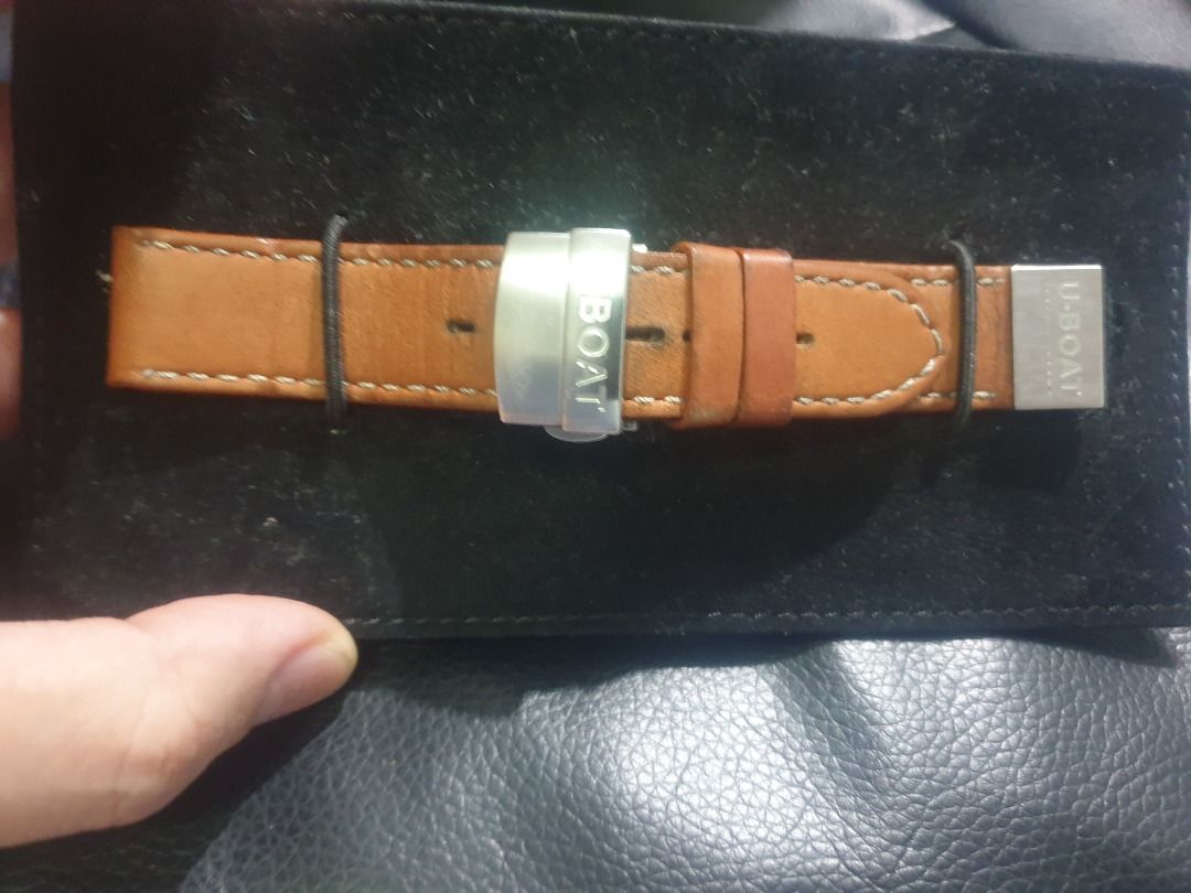 U Boat Leather Strap and Buckle Clasp (Category: Luxury Watches) located in Manila. Submitted by jake.jake6 (Listing ID 1323058264, Image 3). Description: U Boat Original almost new 1. Genuine Leather Strap 2. Stainless Deployant Clasp. If bought each is EUR220 or PhP37K both plus Shipping plus Customs. Only P15k. https://www.uboatwatch.com/product/spare-buckle-deployante-20-ss/ .