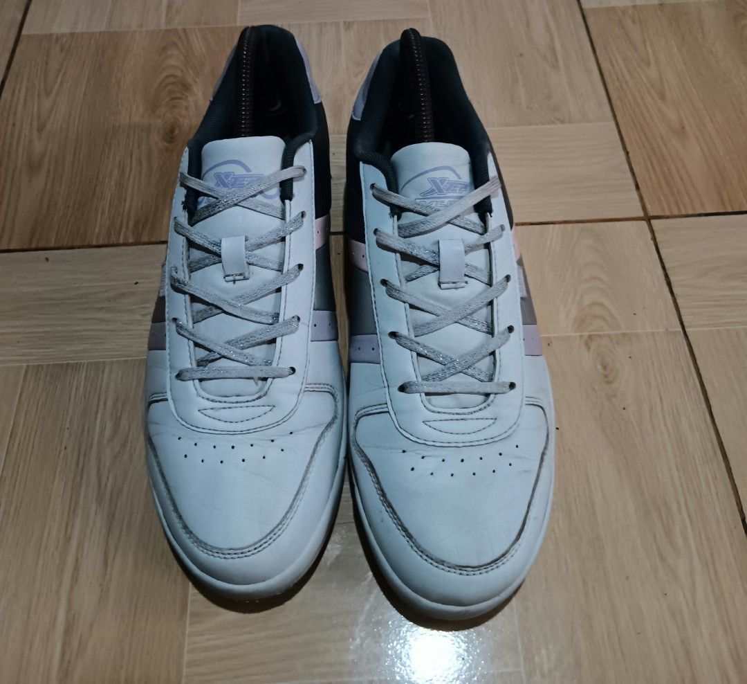 XTEP (Category: Sneakers) located in Manila. Submitted by udenglegaspi (Listing ID 1322917110, Image 3). Description: XTEP SIZE 7 US(25 CM) P550.