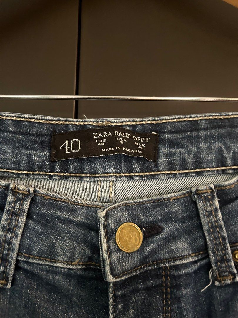 Zara Men’s Pants (Category: Jeans) located in Quezon City. Submitted by darrenasiddao (Listing ID 1322985293, Image 2). Description: Zara Pants Excellent Condition Waist: 30 Rfs too small.