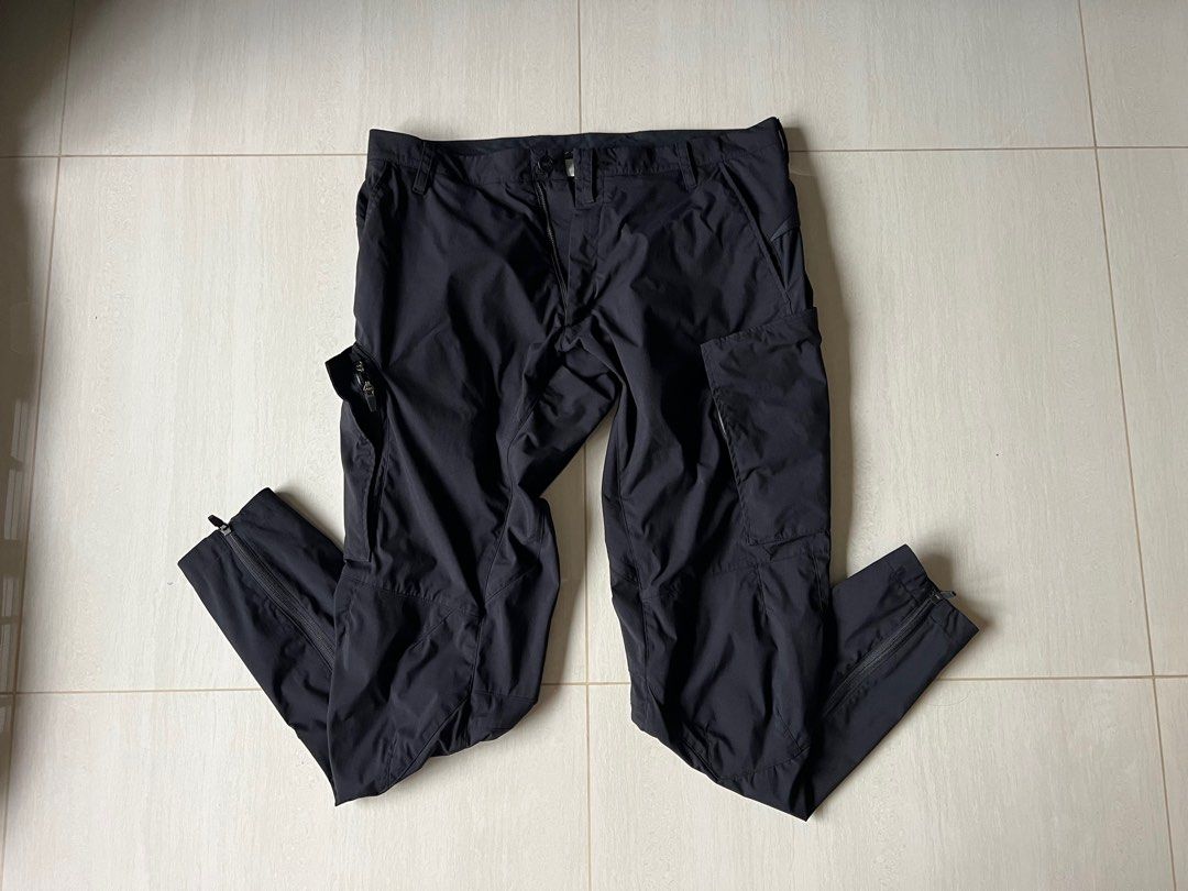 新品ACRONYM P10A-M Sサイズ ACRONYM P10A-E Mサイズ