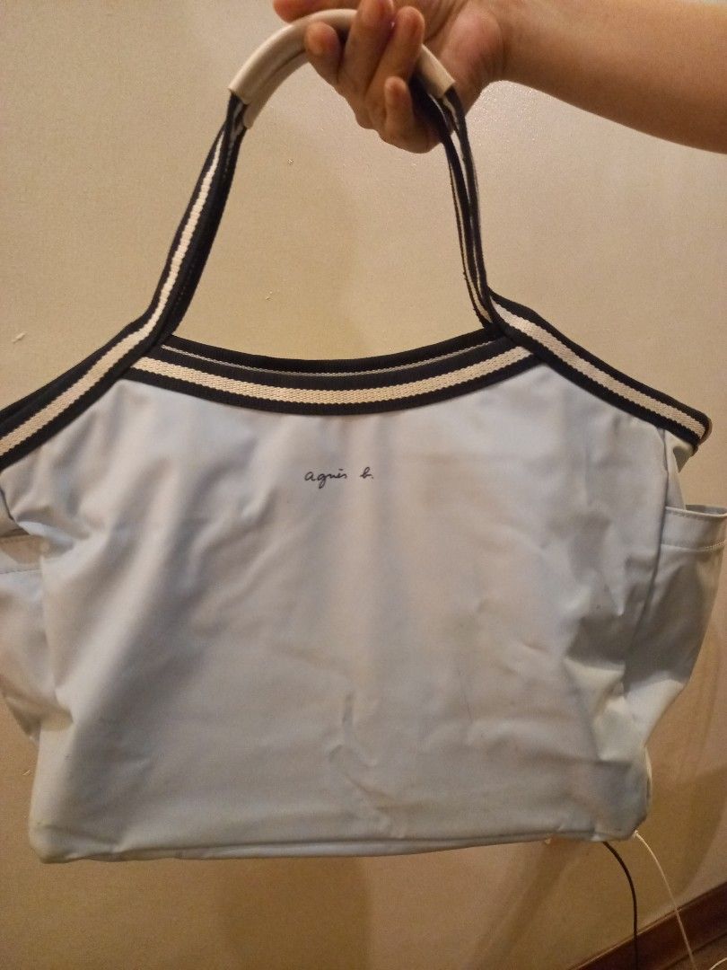 Agnes b waterproof handbag (Category: Luxury Bags & Wallets) located in Manila. Submitted by katysevi (Listing ID 1318187588, Image 1). Description: wateproof, very good for rainy season.