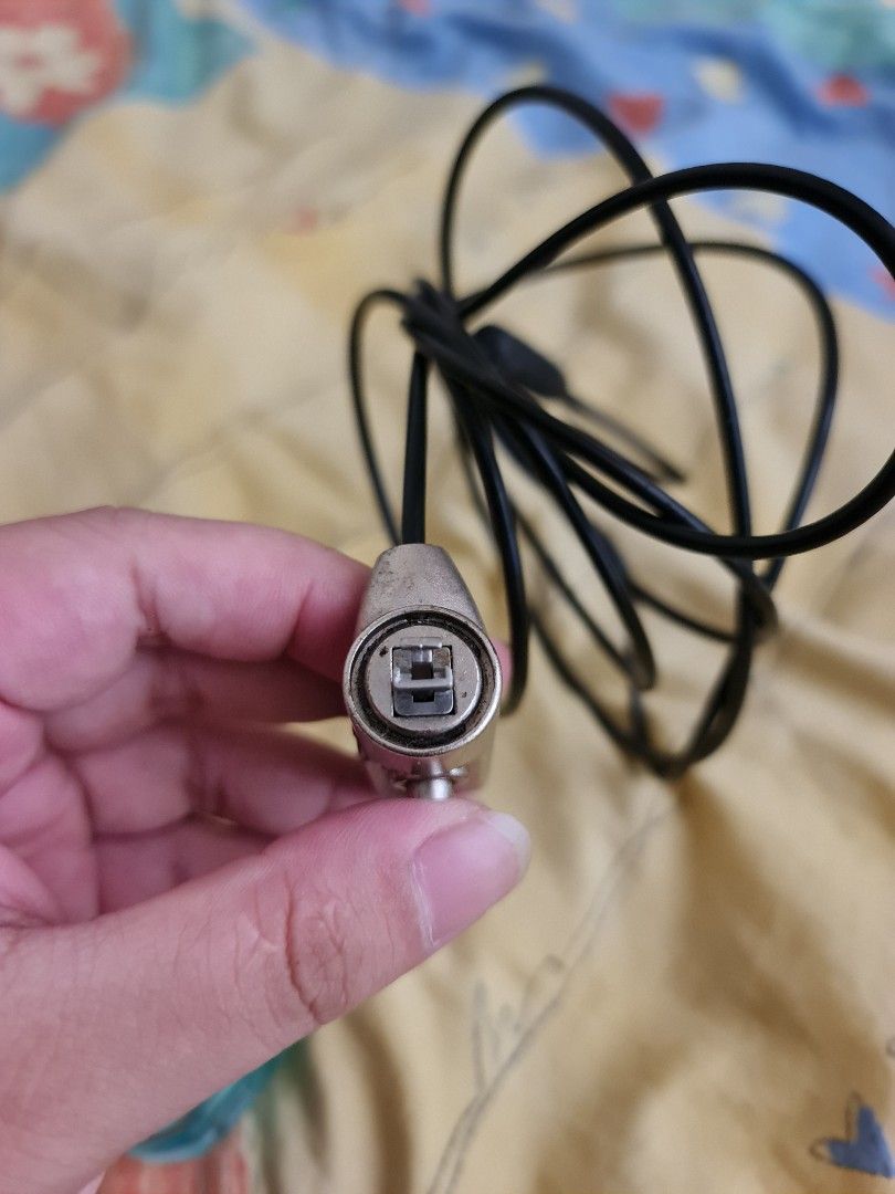 Anti theft laptop cable lock 4 digit password (Category: Other Security Devices) located in Makati City. Submitted by cyana89 (Listing ID 1318108290, Image 3). Description: Anti theft laptop cable lock 4 digit password.