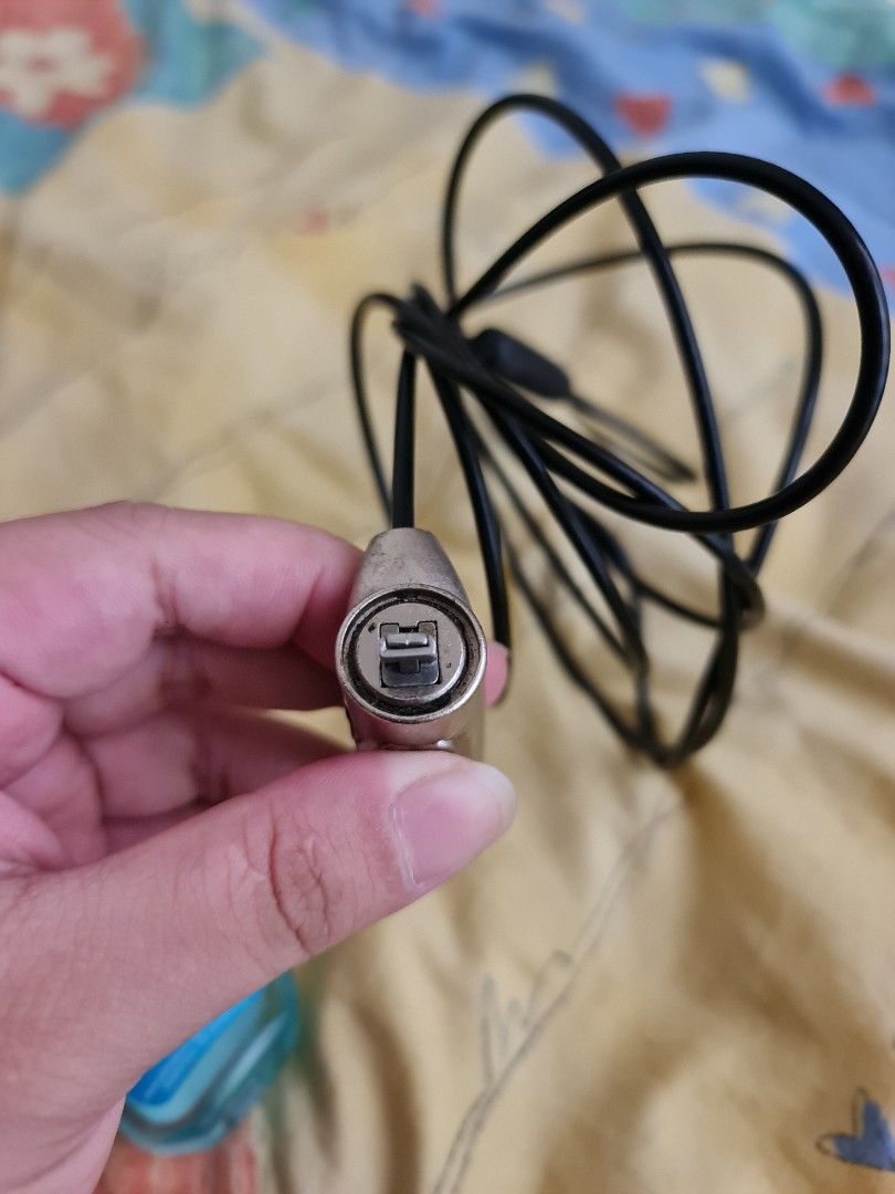 Anti theft laptop cable lock 4 digit password (Category: Other Security Devices) located in Makati City. Submitted by cyana89 (Listing ID 1318108290, Image 2). Description: Anti theft laptop cable lock 4 digit password.