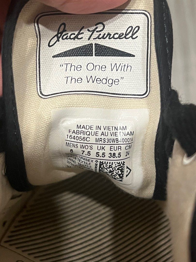 CHRISTMAS SALE!!! Authentic Converse Jack Purcell (Category: Sneakers) located in Quezon City. Submitted by declatter (Listing ID 1318160170, Image 2). Description: Just needs cleaning With minimal heel drag Rfs: decluttering.