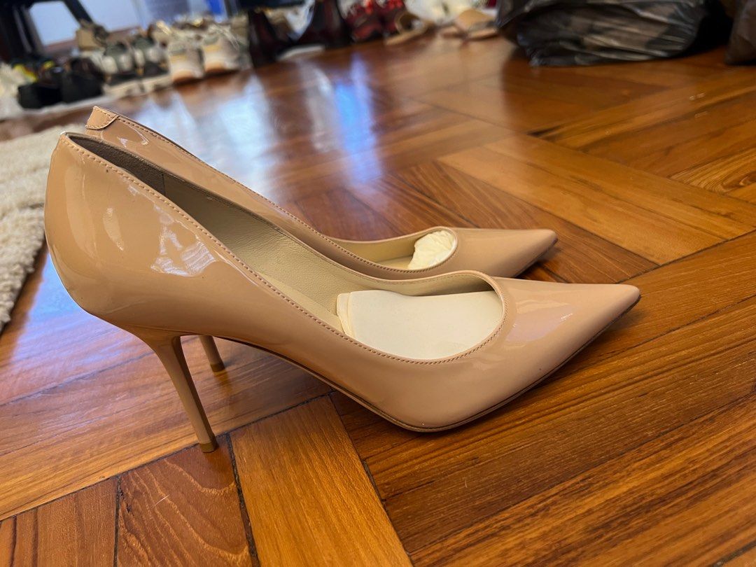 Authentic Jimmy Choo in excellent condition. Worn once. Size 38.5. Purchased from Jimmy Choo Pacific Place. Carousell