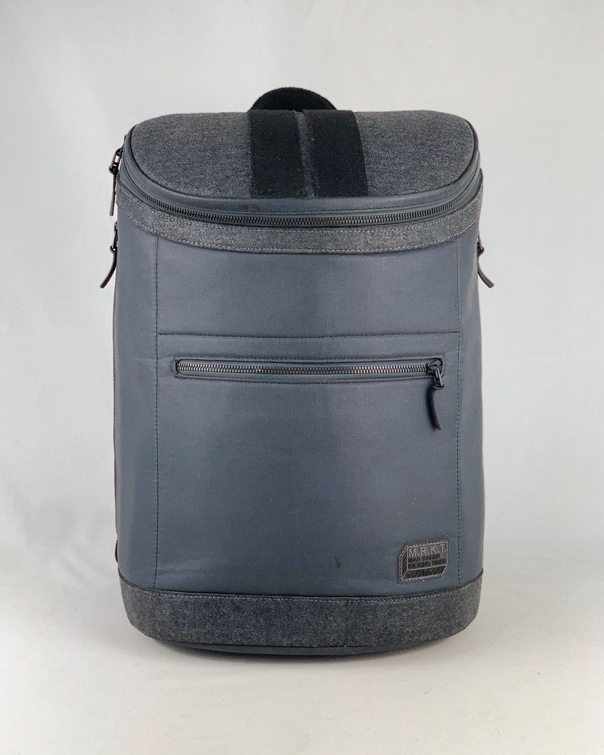 Backpack MRKT, Fesyen Pria, Tas Dompet Ransel di Carousell