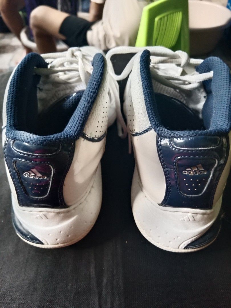 Basketball shoes (Category: Sneakers) located in San Jose del Monte. Submitted by cynthiacamania3 (Listing ID 1318148081, Image 2). Description: Adidas Basketball shoes -size 41 -still in good condition selling price : 750.