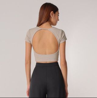 (Category: ) located in . Submitted by clothes_y123 (Listing ID 1318189623, Image 1). Description: .