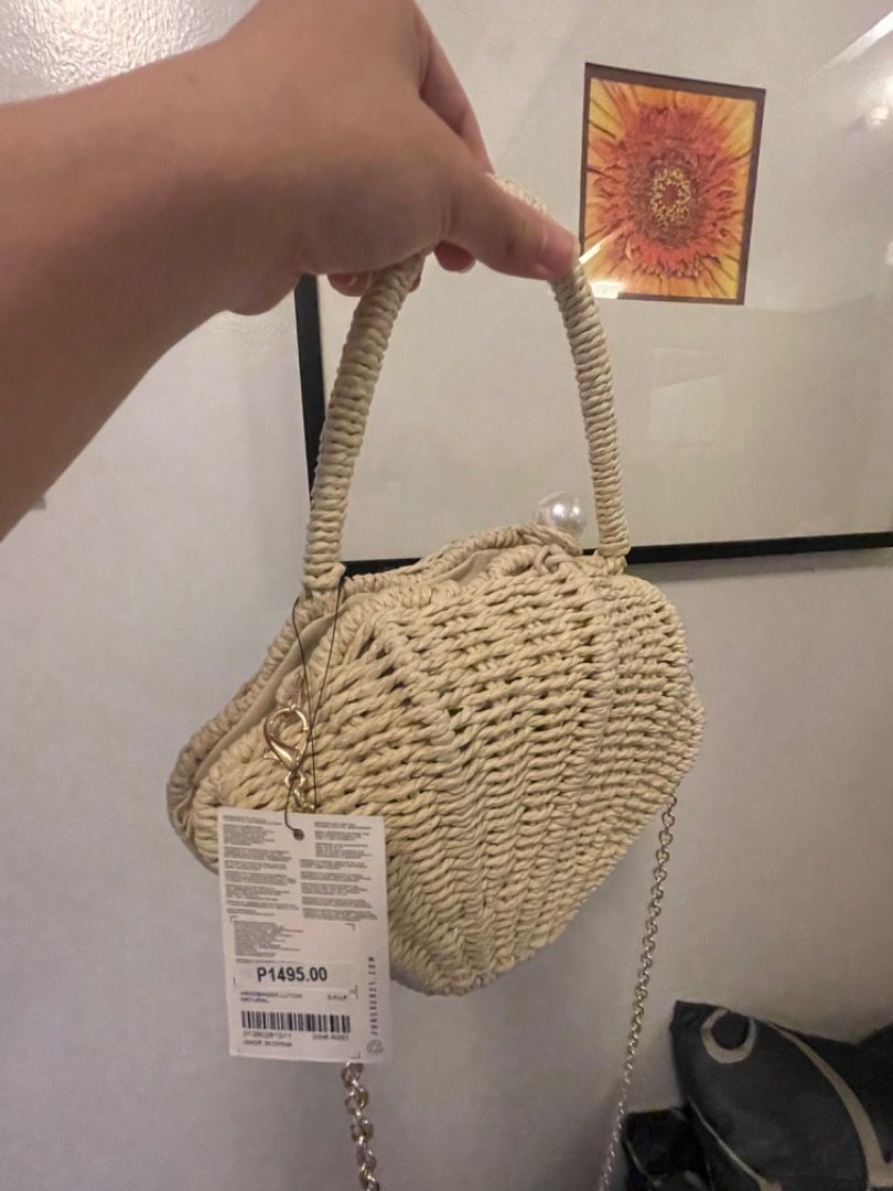 Forever 21 shell straw shoulder bag