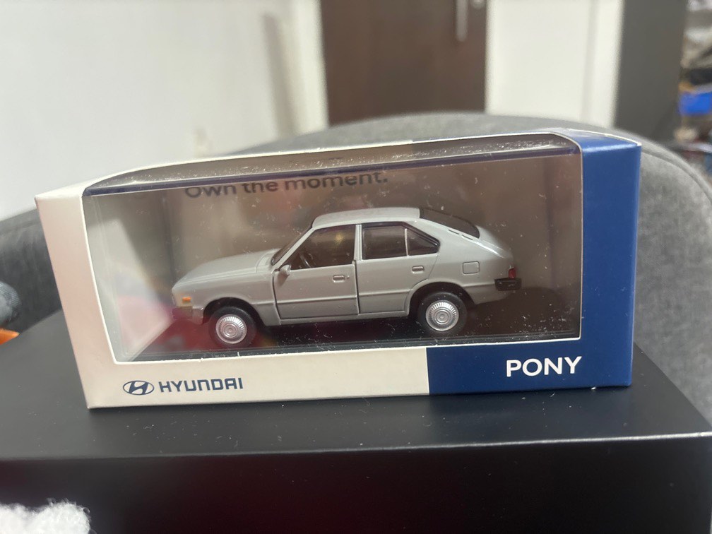 Hyundai Pony Car Model Toy 1:38 Scale Miniature, Hobbies