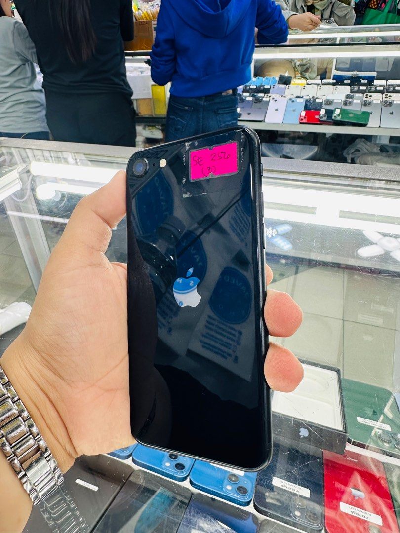 Iphone SE 3rdgen 256gb 100% batt FU (Category: iPhone SE Series) located in San Juan City. Submitted by javedsgadgetshop (Listing ID 1318101395, Image 2). Description: OPEN FOR INSTALLMENT VIA CREDIT CARD/GGIVES/SPAY/BILLEASE & SWAP/TRADE-IN! WE BUY AND SELL ( ANYKINDS OF UNIT BINIBILI PO NAMIN)! PTPA : Padelete po f bawal Quick Specs : Iphone SE 3rdgen •256gb •NTC Variant •100% batt health •Factory Unlock •95% Smoothness •No hidden issue | No Re