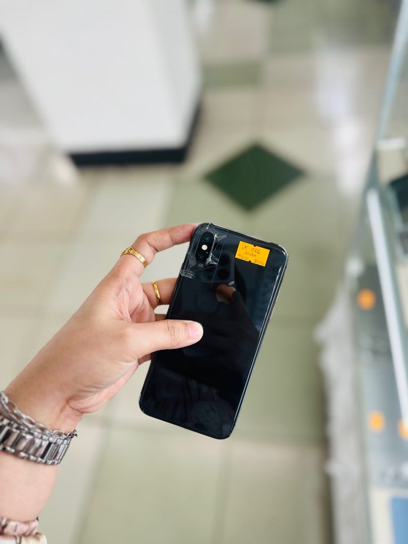 Iphone X 256GB GLOBELOCKED 96bh no issues (Category: iPhone X Series) located in San Juan City. Submitted by saabangadgetshop (Listing ID 1318230559, Image 3). Description: Onhand | Pre-owned iPhone X 256GB 96% Battery Health OPENLINE NO HIDDEN ISSUES NO HISTORY OF REPAIR 98%Smooth TEST TO SAWA RESET ALL YOU WANT NOT REFURBISHED AUTHENTIC PHONE ALL WORKING Mode of Payment : ⬇️ ▪️Cash ▪️Bank Transfer ▪️Gcash 📍Installment available here thru: 📍 ▪