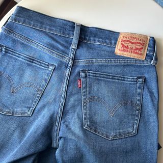 （分類：）位於 。 由 tkmcarcar 提交（商品編號 1318132698，圖片 1）。簡介： 。