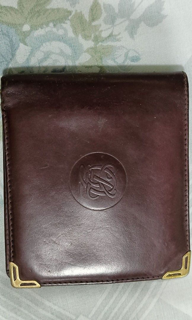 Louis Quatorze Bifold Wallet (Category: Luxury Bags & Wallets) located in Romblon. Submitted by migustyles (Listing ID 1318194362, Image 1). Description: LQ Men's Wallet Bifold in good condition.