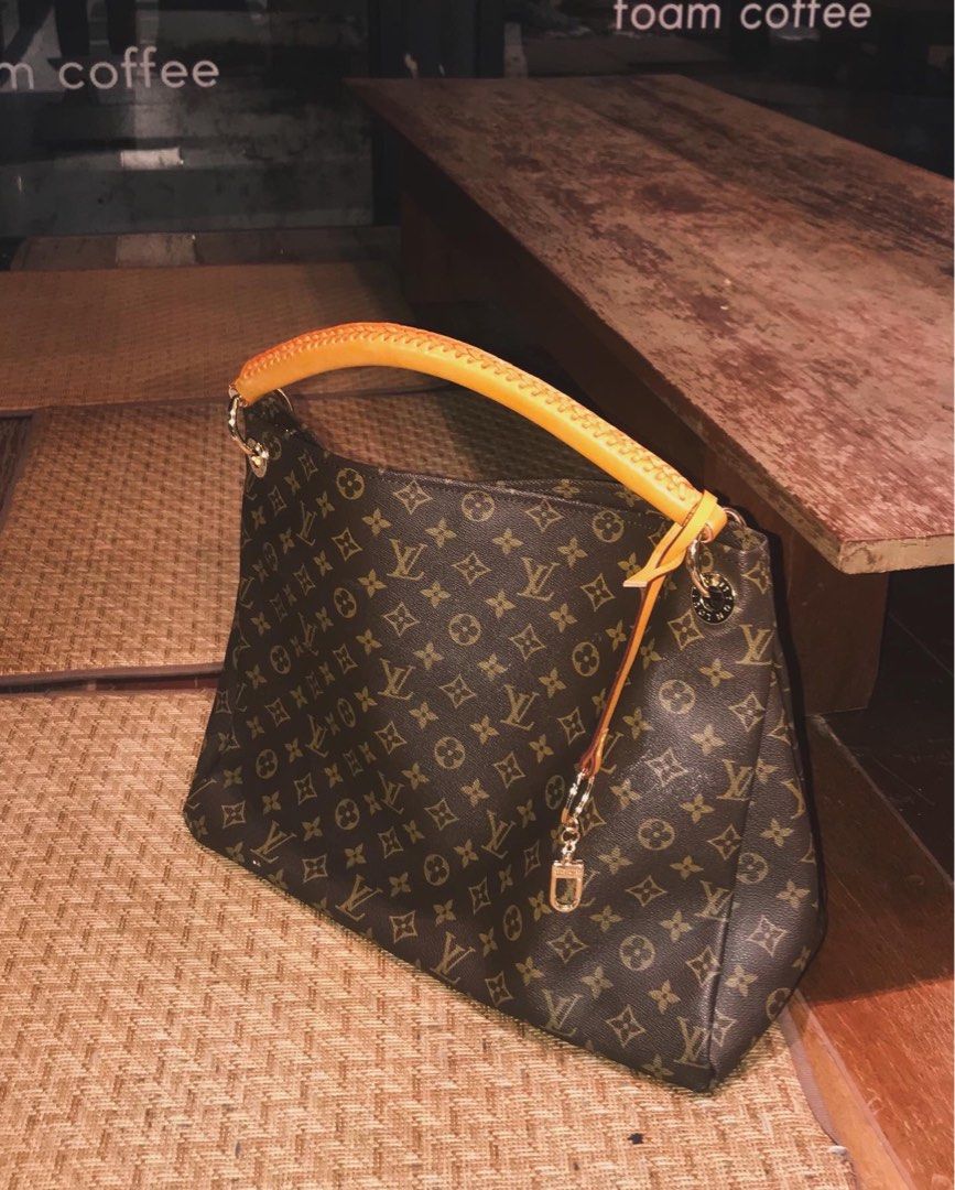 LV Artsy Bag (Category: Luxury Bags & Wallets) located in Baguio. Submitted by mavinstyle.ph (Listing ID 1318235313, Image 1). Description: Dm us for more details.