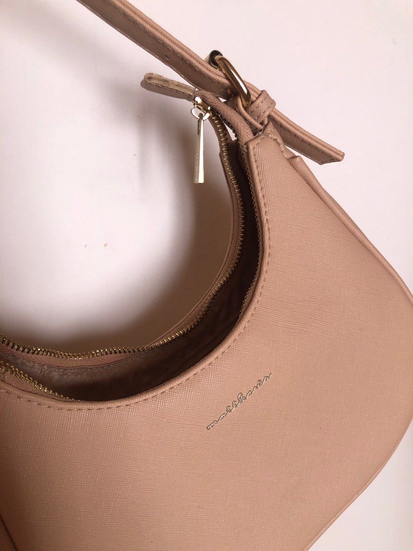 Matthew's Moira Shoulder Bag (Blush) (Category: Shoulder Bags) located in Caloocan City. Submitted by _miumuse (Listing ID 1318132901, Image 3). Description: Can wear it as shoulder/sling bag. Comes with extra strap. No flaws. Bought for 1,299php..