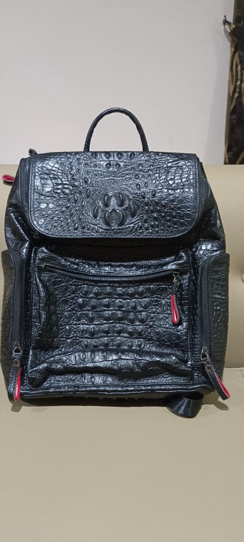 Crocodile Print Pattern Backpack main image 1