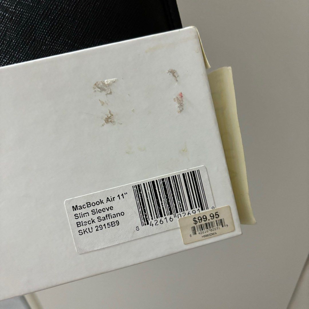 Michael Kors Slim Sleeve for Macbook Air 11” (Category: Laptop Bags & Sleeves) located in Manila. Submitted by diariesofashopaholic (Listing ID 1318200114, Image 2). Description: original price $100 (₱5800) authentic never used (no paper bag).