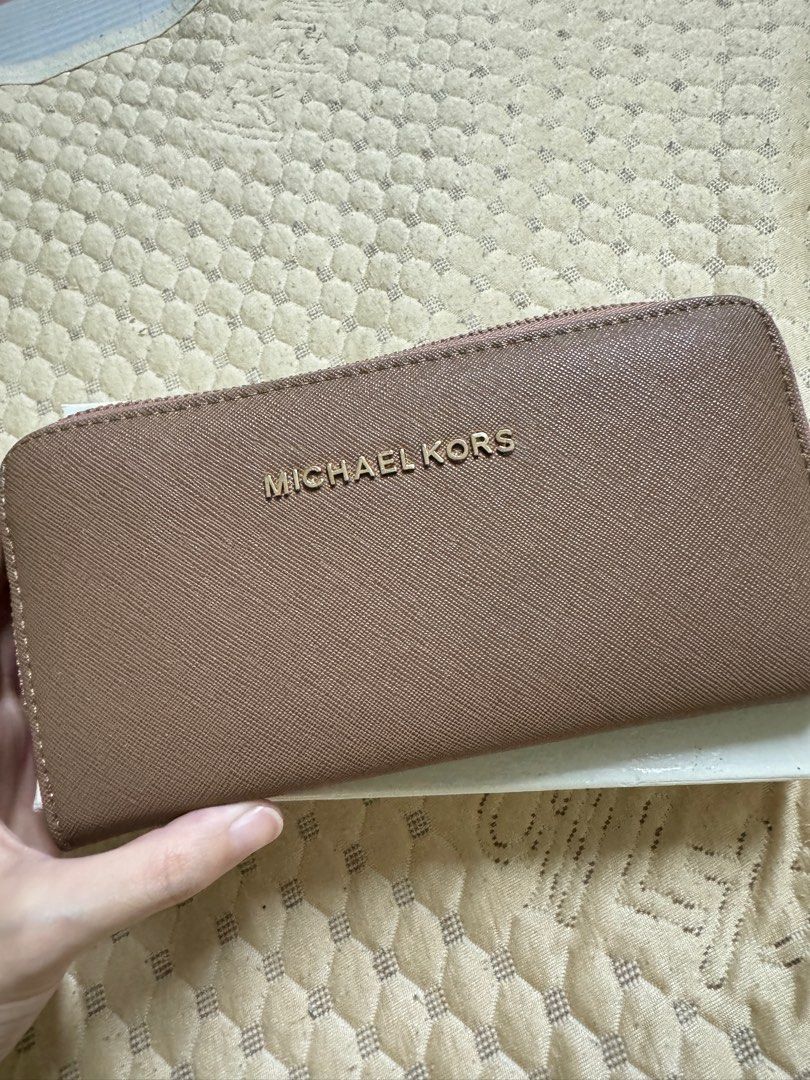 Michael Kors Women Purse Women s Fashion Bags Wallets Purses Pouches on Carousell