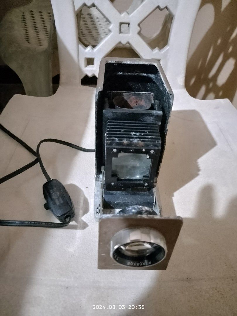 Minolta mini slide projector (Category: Projectors) located in San Pedro. Submitted by antigonidodong (Listing ID 1318080262, Image 2). Description: Minolta mini slide projector working light 110v made in Japan pwede gawing lamp.