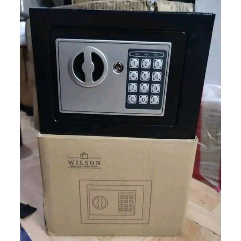 Money mini vault (Category: Safe) located in Manila. Submitted by jelai.cybyb (Listing ID 1318117979, Image 1). Description: same day delivery Brand new all items.