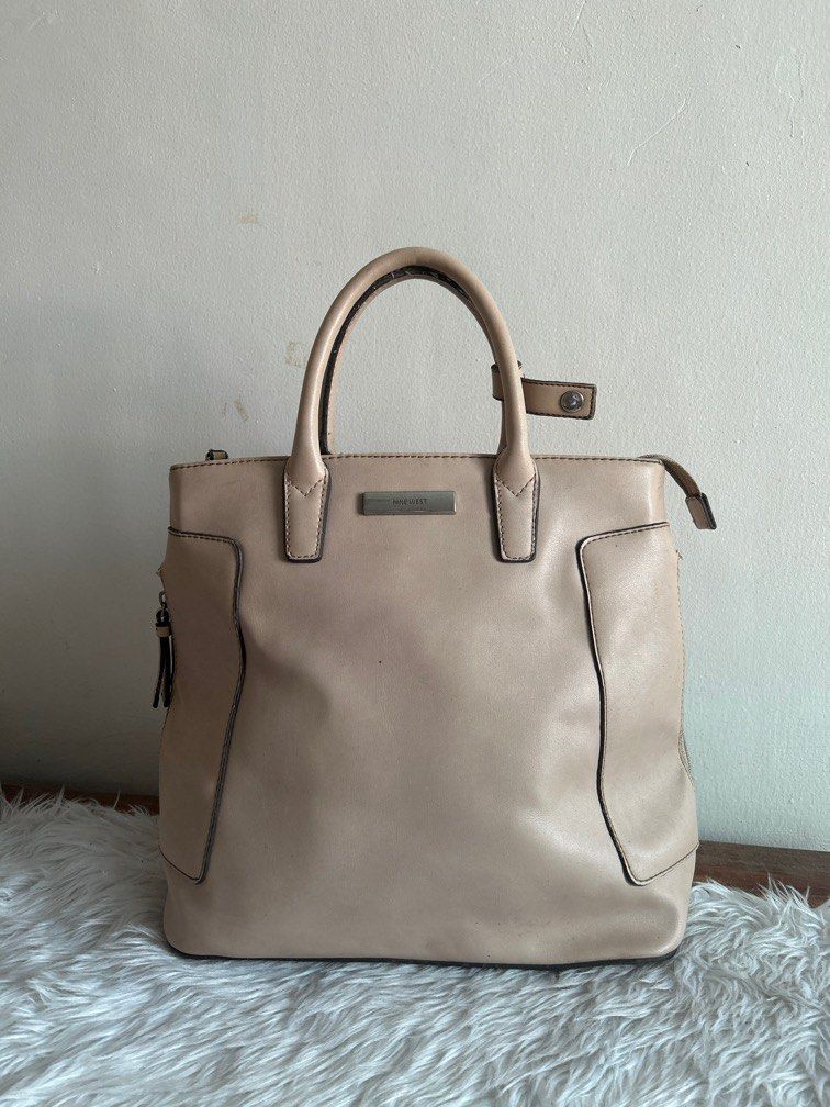 Nine West Leather Cream Backpack (Category: Backpacks) located in Caloocan City. Submitted by kzoneee (Listing ID 1318116355, Image 1). Description: Negotiable Well used.