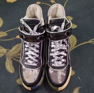 (Kategori: ) berada di . Dikirim oleh sepatuku88_medan (ID iklan 1318199238, Gambar 1). Deskripsi: .