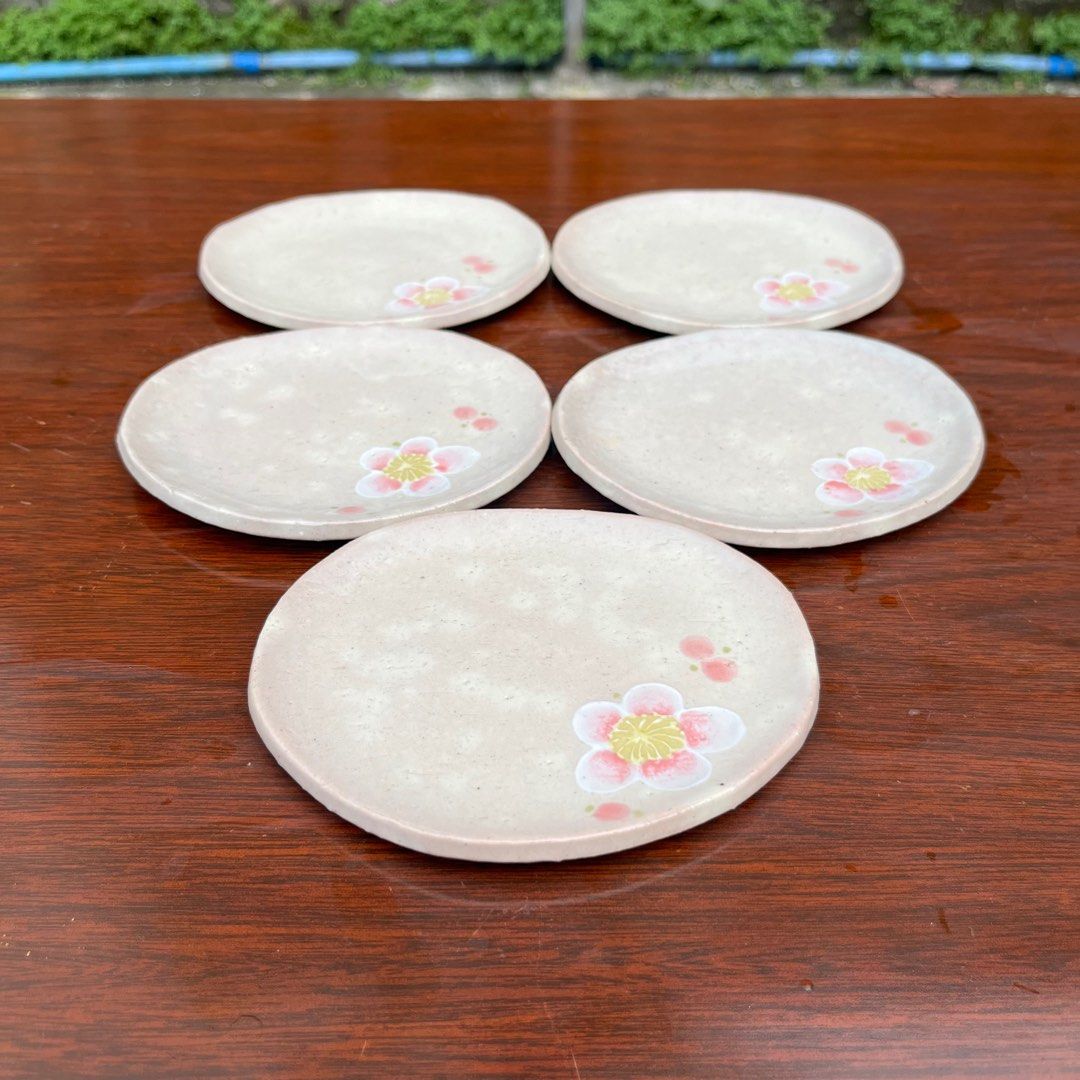 Pink Flower Stoneware Saucer set ( 5 pcs. ) (Category: Dinnerware & Cutlery) located in Quezon City. Submitted by jsurplusmnl (Listing ID 1318231095, Image 2). Description: Pink Flower Stoneware Saucer set ( 5 pcs. ) - ₱ 230 • No Issue pm for more details and photos MOD: Lalamove or pickup MOP: COD or Gcash.