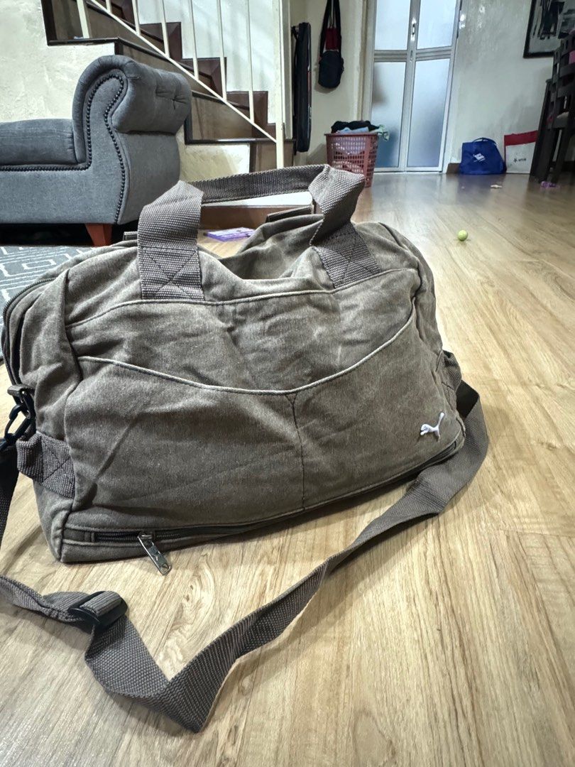 PUMA CANVAS TRAVEL BAG Women s Fashion Bags Wallets Shoulder Bags on Carousell