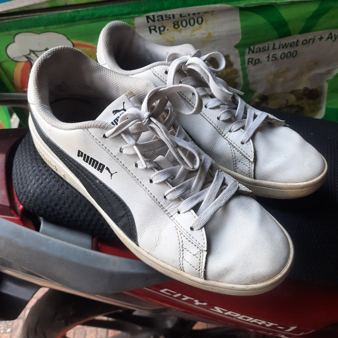 Puma smash, Fesyen Pria, Sepatu Sneakers di Carousell