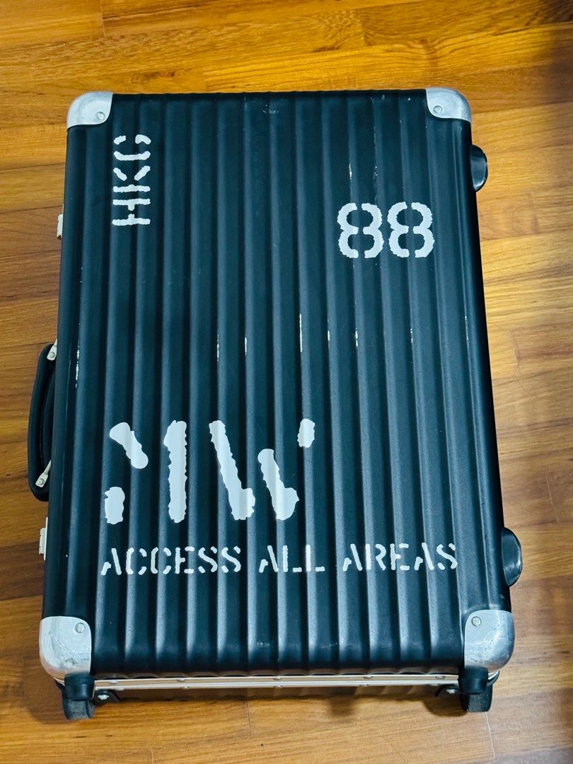 RIMOWA ユナイテッドアローズ別注 オールブラック クラシックフライト 89 リモワ ユナイテッドアローズ別注 クラシックフライト2輪