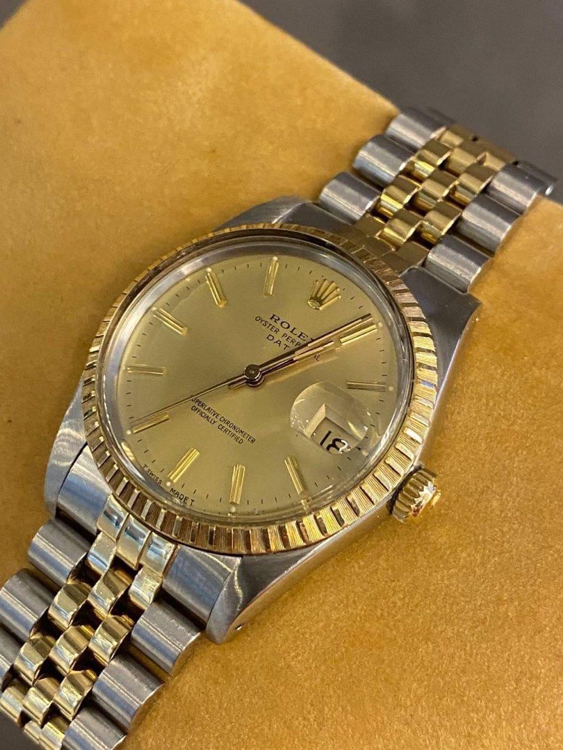 Rolex Oyster Perpetual Date (Category: Watches) located in Ajax. Submitted by swisswatcharena (Listing ID 1318255718, Image 1). Description: Rolex Oyster Perpetual Date Brand - Rolex Model - Oyster Perpetual Date Reference Number - 15053 Year - 1987 Size - 34mm Dial - Champagne Movement - Automatic Caliber - 3035 Power Reserve - 48Hour Case Material - Steel Bracelet - Gold / Steel Crystal - Plexiglass Condition - Good Accessories - Full Set.