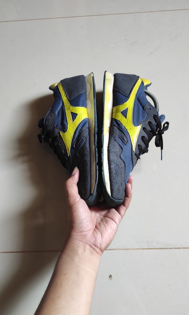 Sepatu mizuno original discount