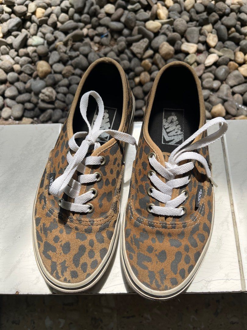 Foto sepatu vans leopard cheap