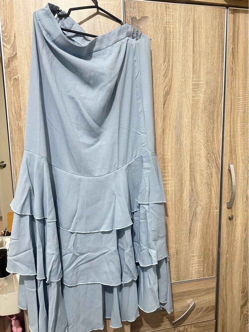 Sky Blue Long Skirt (Category: Skirts) located in Manila. Submitted by xdeclutterzx (Listing ID 1318225275, Image 1). Description: Di pa nagagamit. Size 0XL in Shein.