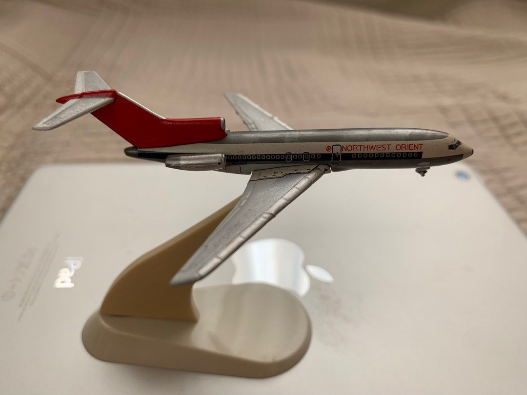 レア物！NORTHWEST AIRBOEING747-100模型 (1/100) 取り掛かる