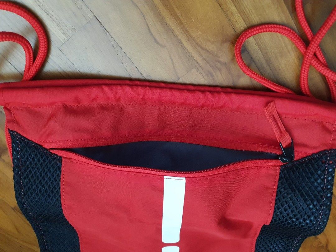 String Bag (Category: Backpacks) located in Singapore. Submitted by horse88 (Listing ID 1318146497, Image 7). Description: All brand new, bought from overseas. Getting old, too many to keep. Good buys as gifts or self use..