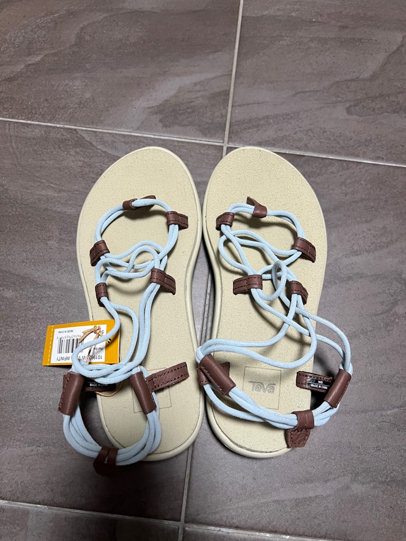 Teva voya infinity peach on sale