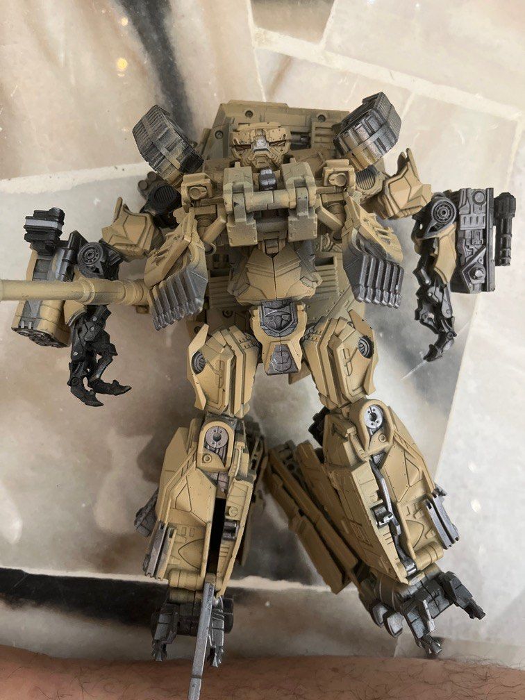 Transformers Brawl (Category: Action & Battle Toys) located in Kuala Lumpur. Submitted by thur84 (Listing ID 1318155546, Image 1). Description: Repaint, no box..
