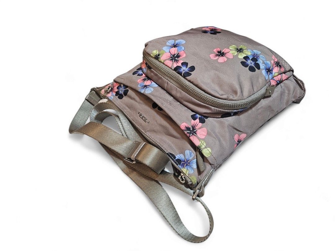 Tumi Floral Cross body bag (Category: Cross-body Bags) located in Cabuyao City. Submitted by swiftdeer.ed9787 (Listing ID 1318216111, Image 3). Description: READ CAREFULLY BEFORE INQUIRING × DO NOT MAKE AN OFFER IF YOU ARE NOT SURE × NO RESERVATION × NO COD OR COP × LAST PRICE POSTED FOR SALE Tumi Floral Cross body bag sling bag - needs wash LOCATION: CABUYAO LAGUNA MEET UP WITHIN CABUYAO LALAMOVE PICK UP SHIPPING VIA JNT OR JRS PRICE: 2200 PLUS 