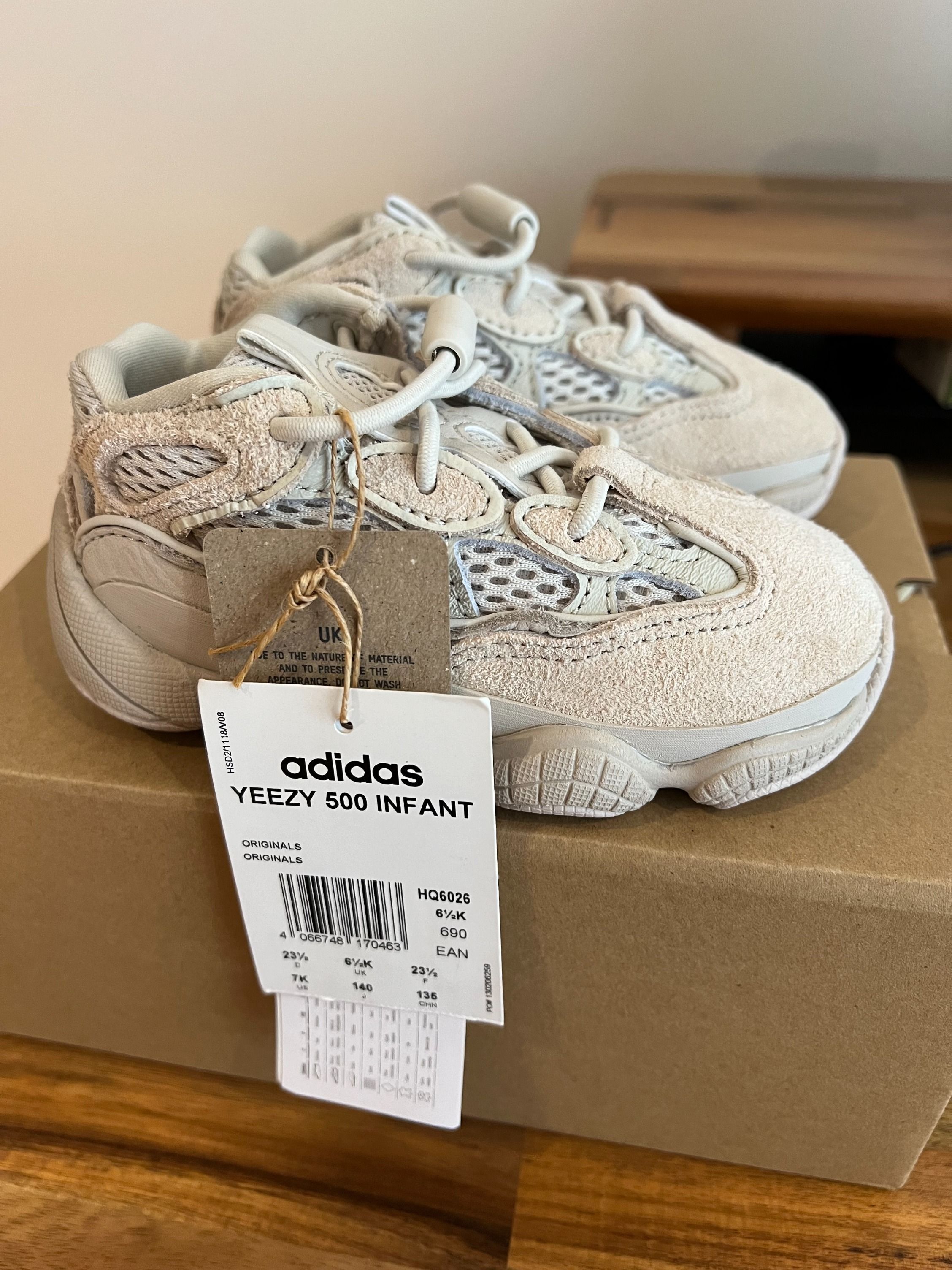 Yeezy 500 blush 6.5 top