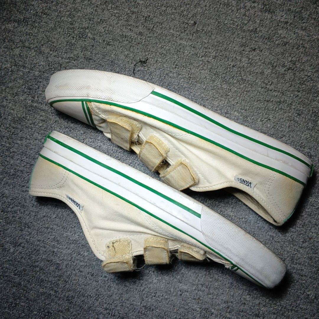 Vans with 3 straps 2025