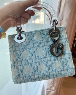 (Category: ) located in . Submitted by vanityempireofficial (Listing ID 1318130771, Image 1). Description: .