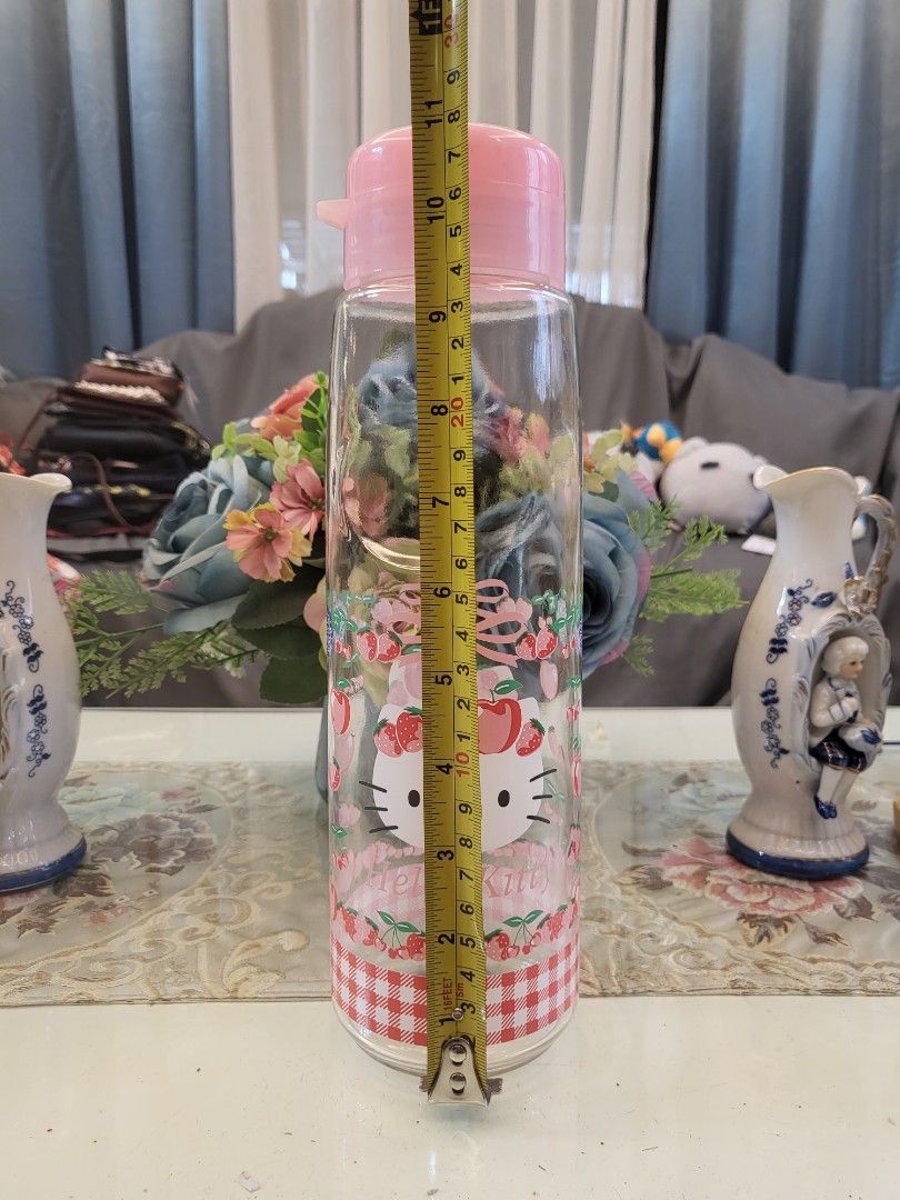 Vintage Sanrio Hello Kitty 2002 Glass Pitcher (Category: Dinnerware & Cutlery) located in San Fernando. Submitted by jpmarketplace2023 (Listing ID 1318236478, Image 2). Description: 💚 All items are authentic from Japan. 💛 MOP: GCash (❌️ GCash Protect) 🩵 MOD: LBC only (❌️ S. Checkout, COD, COP) 💙 Meet-up: Vista Mall, San Fernando, Pampanga 💜 All items are on-hand. 🧡 First to pay gets the item first. ❤️ Breakable items are packed with care an