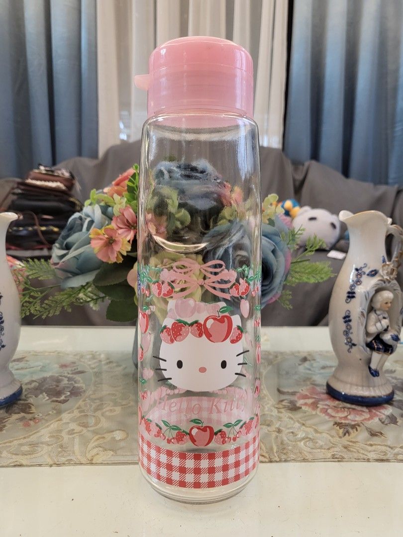 Vintage Sanrio Hello Kitty 2002 Glass Pitcher (Category: Dinnerware & Cutlery) located in San Fernando. Submitted by jpmarketplace2023 (Listing ID 1318236478, Image 1). Description: 💚 All items are authentic from Japan. 💛 MOP: GCash (❌️ GCash Protect) 🩵 MOD: LBC only (❌️ S. Checkout, COD, COP) 💙 Meet-up: Vista Mall, San Fernando, Pampanga 💜 All items are on-hand. 🧡 First to pay gets the item first. ❤️ Breakable items are packed with care an