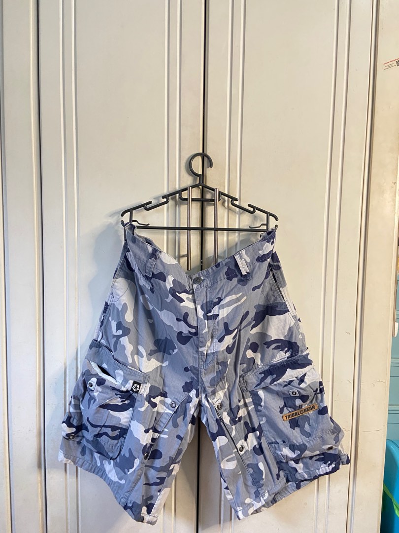 Vintage camo cargo shorts on sale