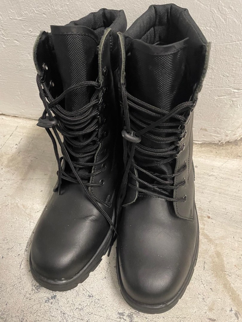 Wincomp parade boots size 43 Men s Fashion Footwear Boots on Carousell