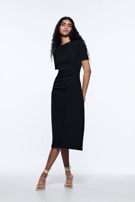 Zara Midi Dress Black (Category: Dresses) located in Quezon City. Submitted by _bellec (Listing ID 1318117243, Image 1). Description: Used once Rfs: does not fit.
